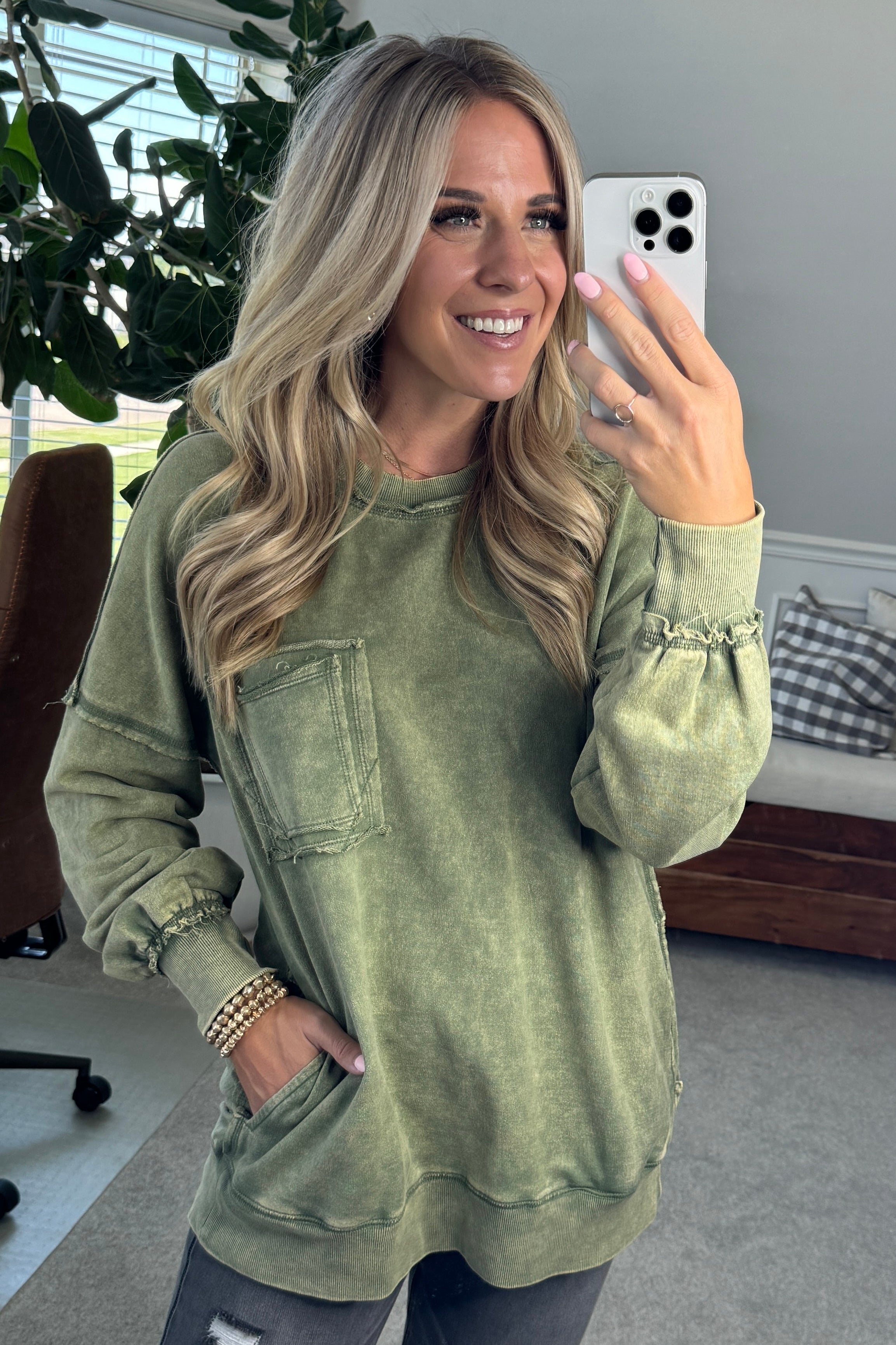 Elara™ | Cozy French Terry Acid Wash Pullover
