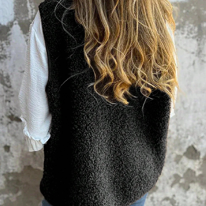 Velvoria™ | Vest