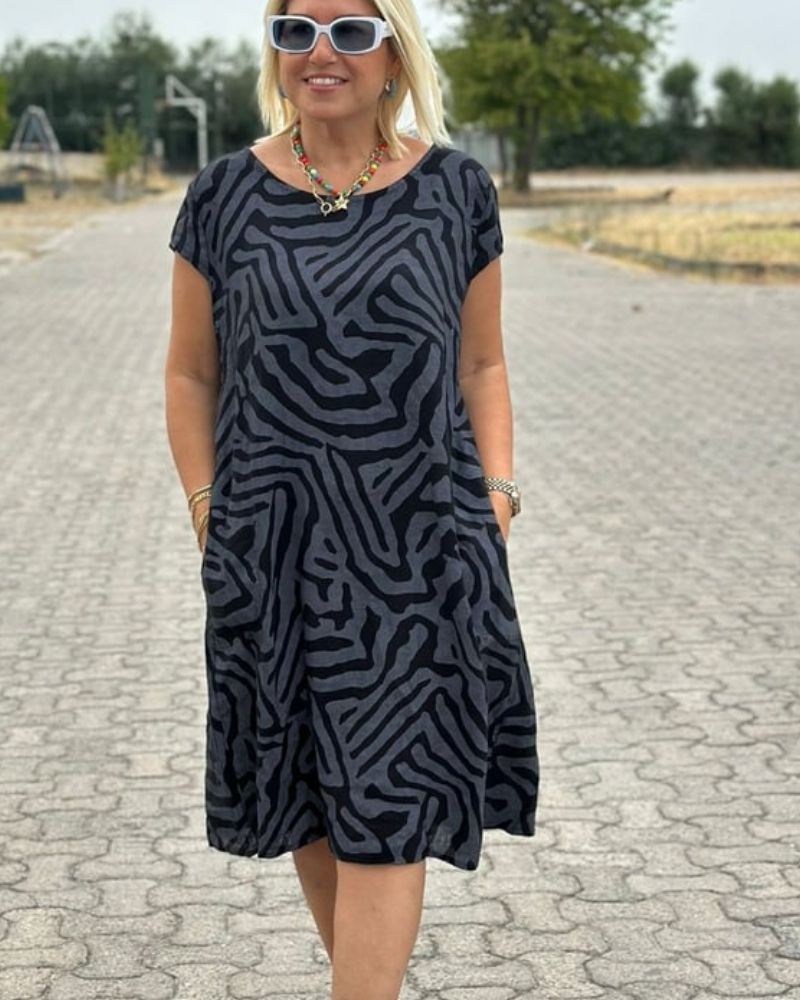 Nelia™ | Dress with Artistic Print
