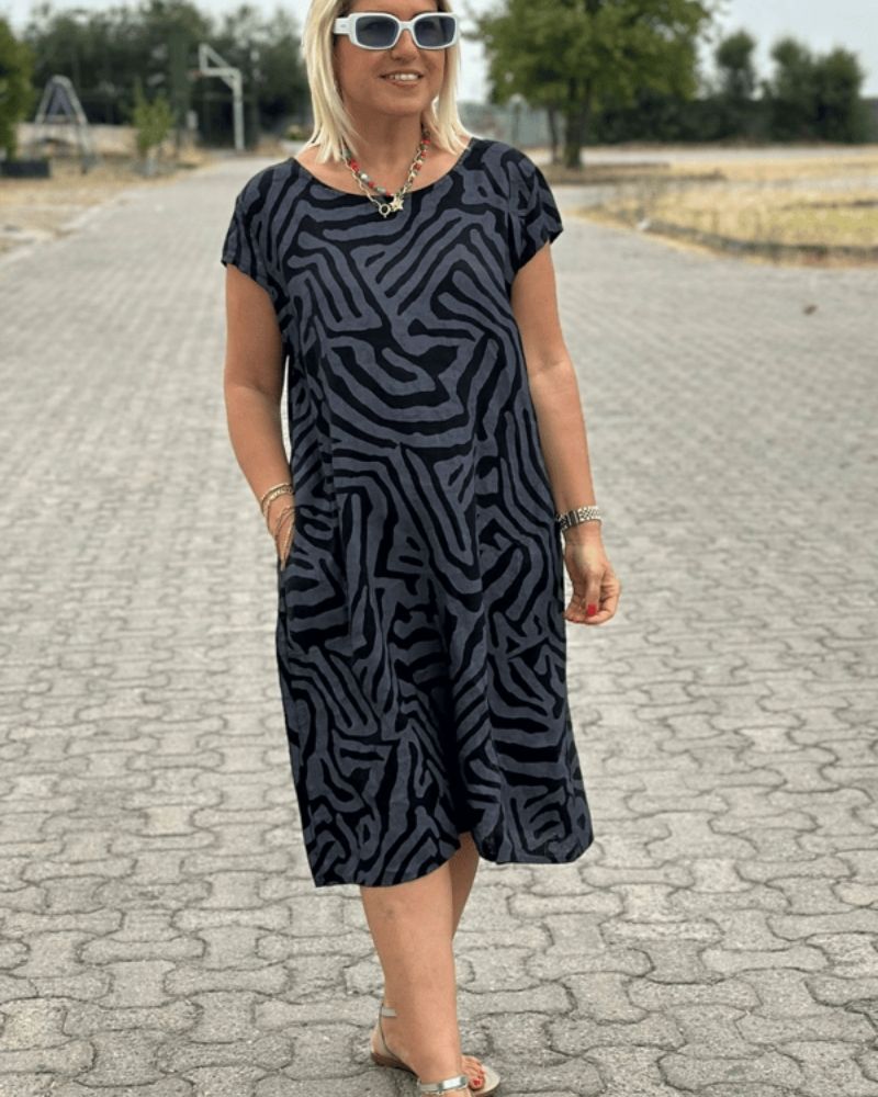 Nelia™ | Dress with Artistic Print