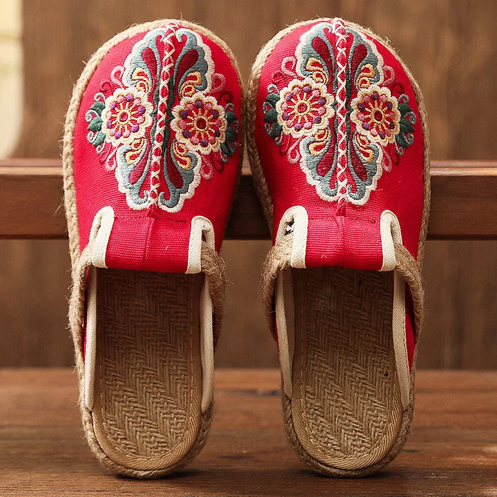 GALE | HANDCRAFTED FLORAL DESIGN SANDALS