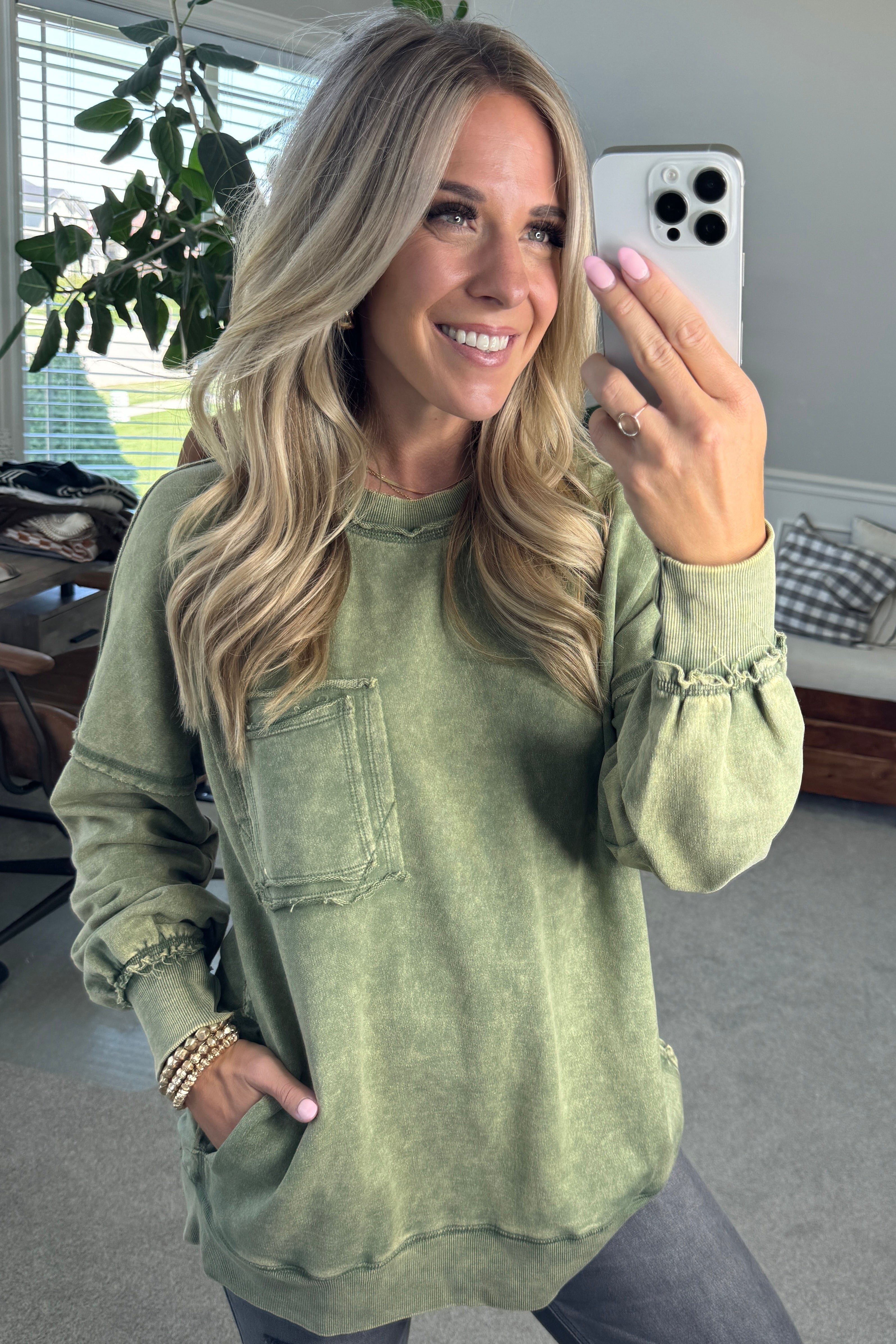 Elara™ | Cozy French Terry Acid Wash Pullover